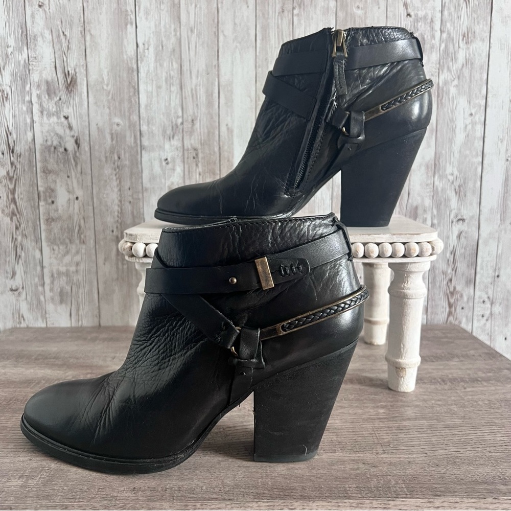 Dolce Vita Women’s Leather Harlene Western Boots Size 7.5
